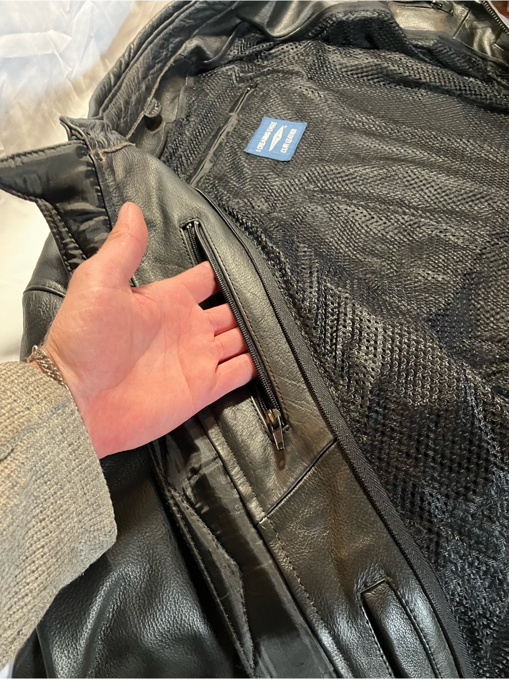 Harley-Davidson Screamin' Eagle Black Premium Cowhide Jacket System + Case - Picture 5 of 12